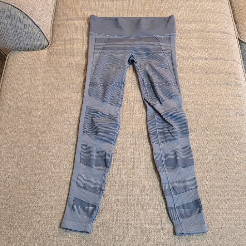 NUX Gray Pattern Athletic Sporty Gym Activewear Casual Tights Leggings Size XS